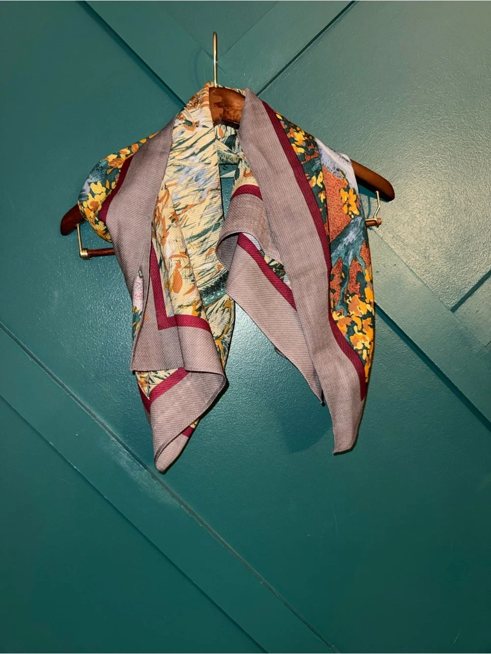 Perry Ellis lightweight patterned